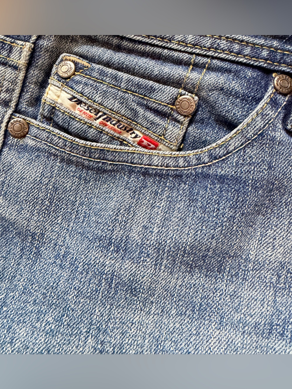 SUPER RARE - Deadstock Diesel Blue Denim Jeans with Red Embroidered Patch - Picture 10 of 11